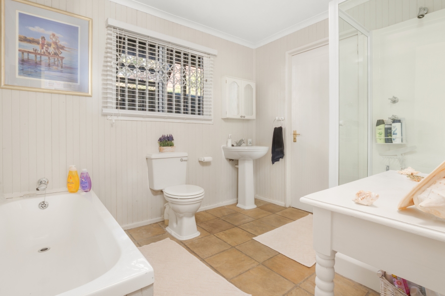 5 Bedroom Property for Sale in Knysna Heights Western Cape